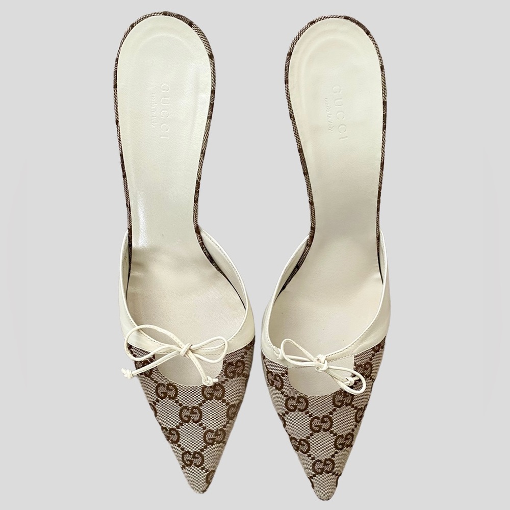 ❌SOLD❌ Vintage Gucci Monogram Kitten Heel Mules